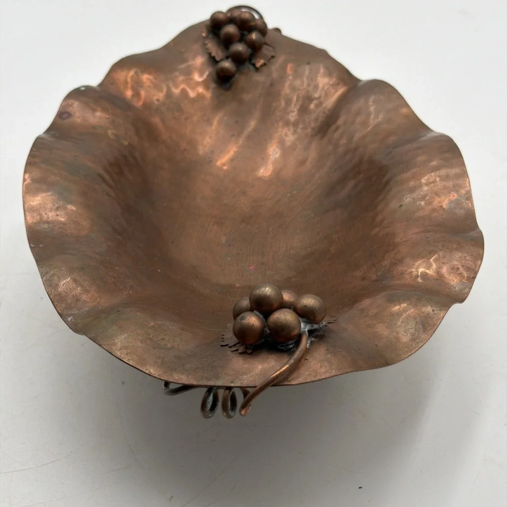 Rare Vintage MCM Copper Brass GRAPES Footed Brass Feet Console Bowl 11 3/4